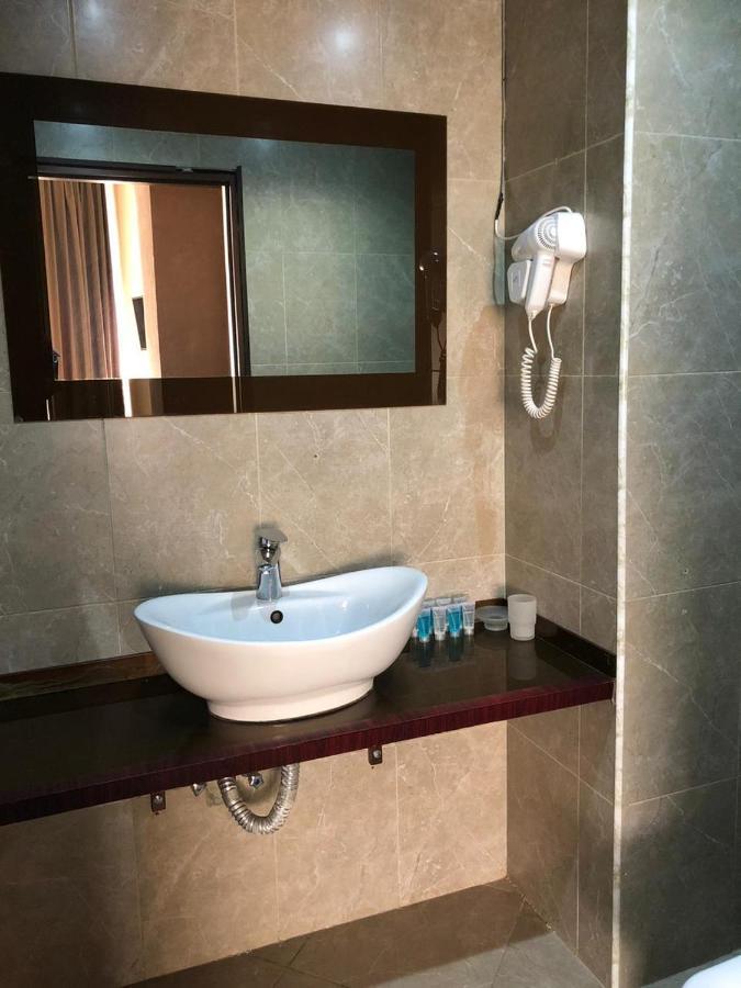 טביליסי Hotel Vaki מראה חיצוני תמונה